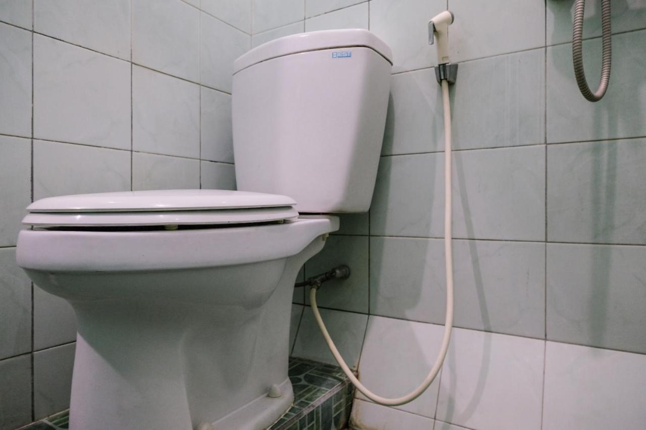 Hotel Taman Indah Мадиун Екстериор снимка